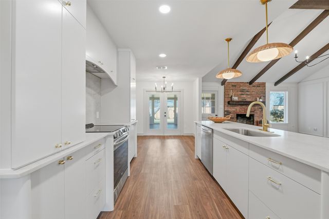 2822 Wentwood Drive, Grapevine, TX 76051