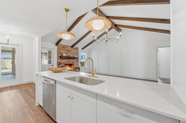 2822 Wentwood Drive, Grapevine, TX 76051