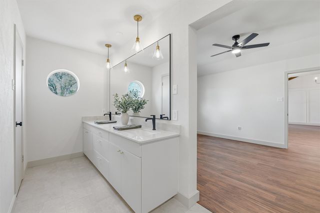 2822 Wentwood Drive, Grapevine, TX 76051