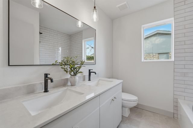 2822 Wentwood Drive, Grapevine, TX 76051