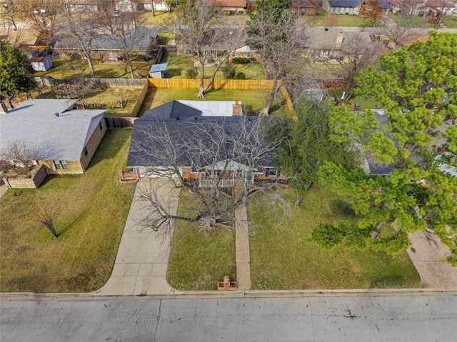 2822 Wentwood Drive, Grapevine, TX 76051