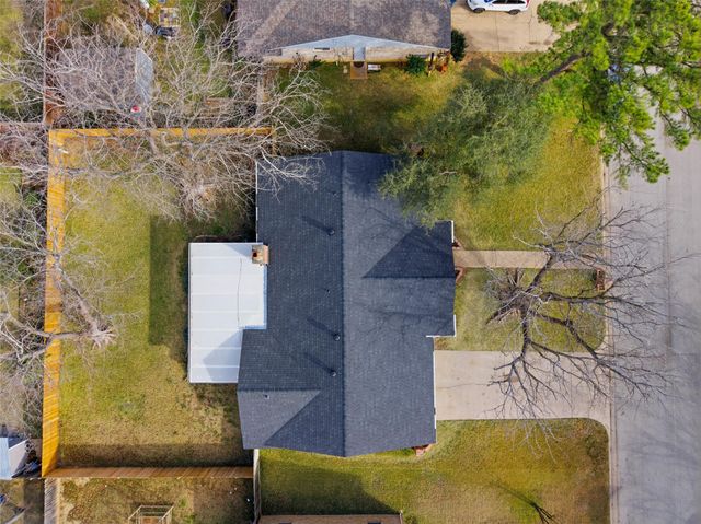 2822 Wentwood Drive, Grapevine, TX 76051