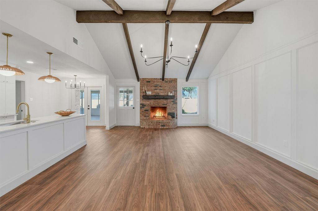 2822 Wentwood Drive, Grapevine, TX 76051