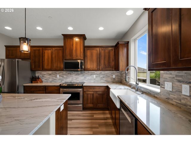 1638 Nw KLICKITAT St, Camas, WA 98607