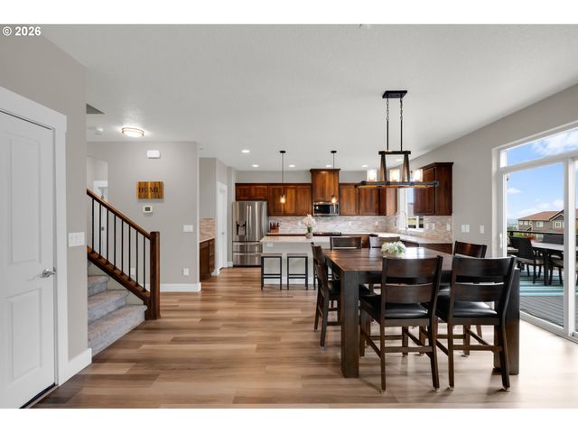 1638 Nw KLICKITAT St, Camas, WA 98607