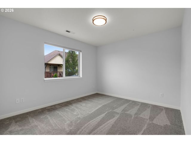 1638 Nw KLICKITAT St, Camas, WA 98607