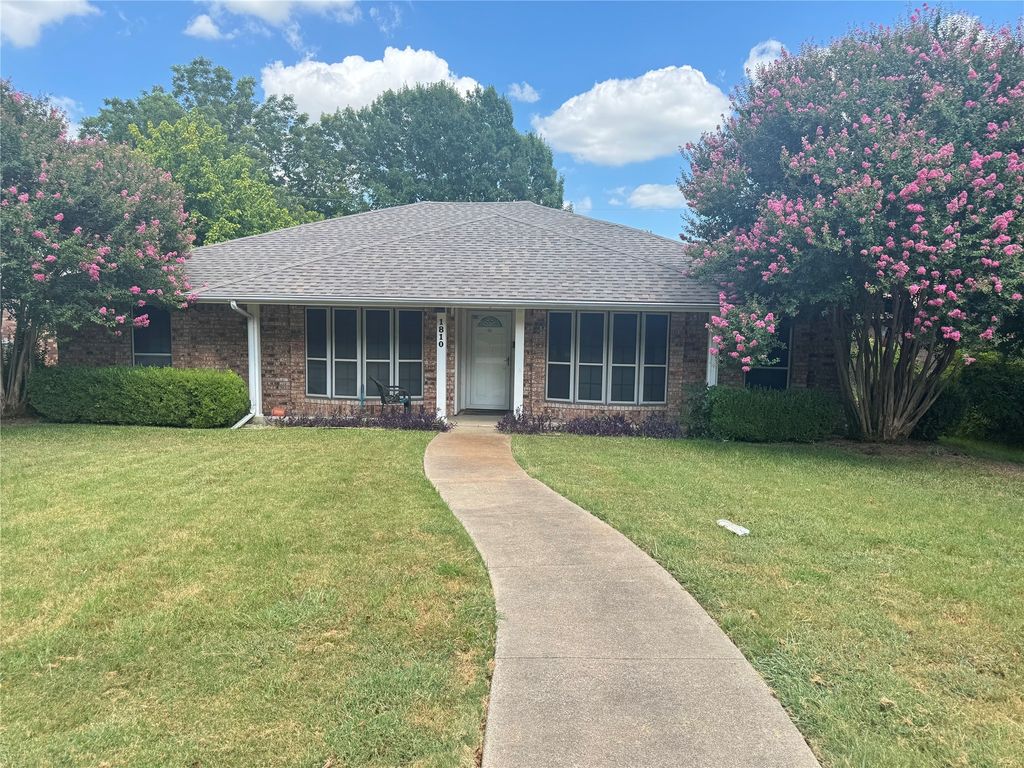 1810 Hillcroft Drive, Duncanville, TX 75137