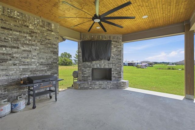 1534 Lilly Gus Street, Iowa, LA 70647