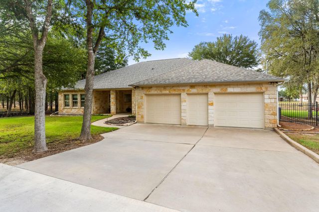 147 Konahuanui LN, Bastrop, TX 78602
