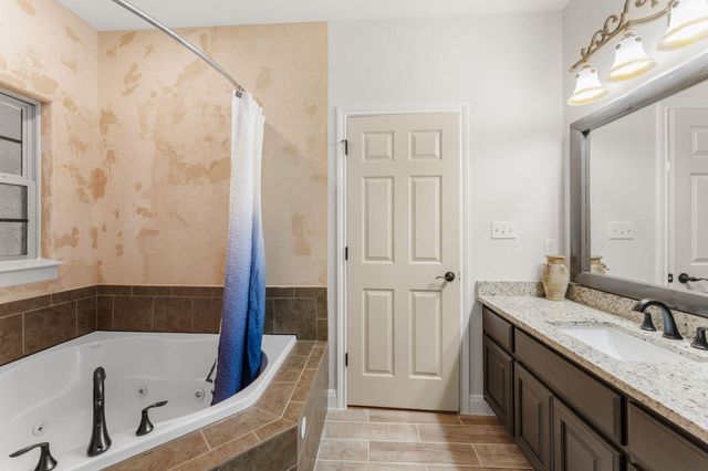 147 Konahuanui LN, Bastrop, TX 78602