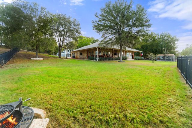 147 Konahuanui LN, Bastrop, TX 78602