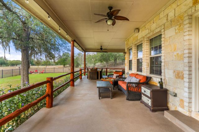 147 Konahuanui LN, Bastrop, TX 78602
