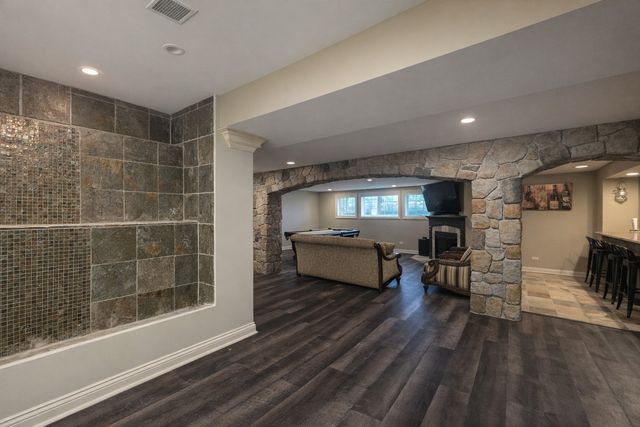 22542 Swanstone Court, Frankfort, IL 60423