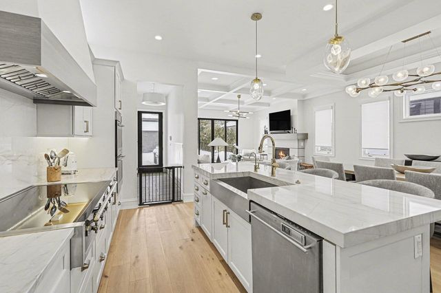 484 Park Street, Birmingham, MI 48009