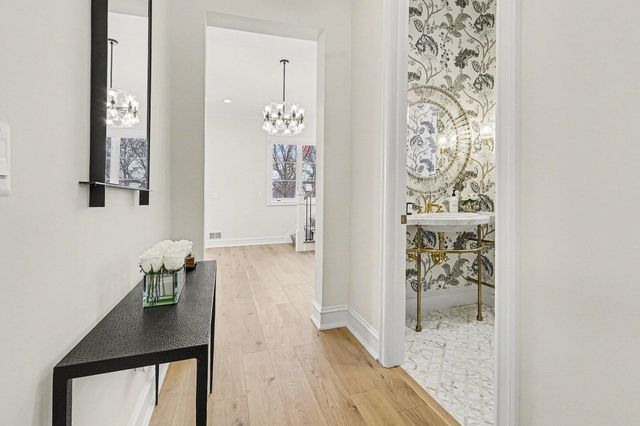 484 Park Street, Birmingham, MI 48009