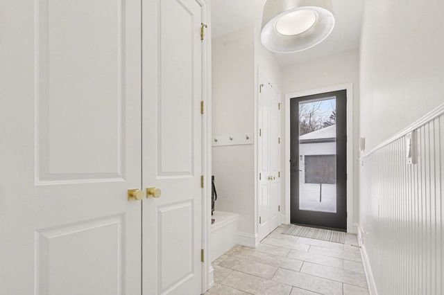 484 Park Street, Birmingham, MI 48009