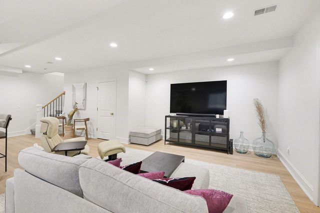 484 Park Street, Birmingham, MI 48009