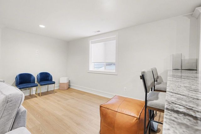 484 Park Street, Birmingham, MI 48009