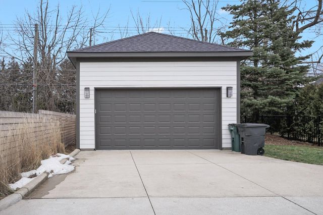 484 Park Street, Birmingham, MI 48009