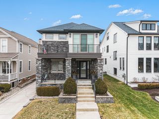 484 Park Street, Birmingham, MI 48009