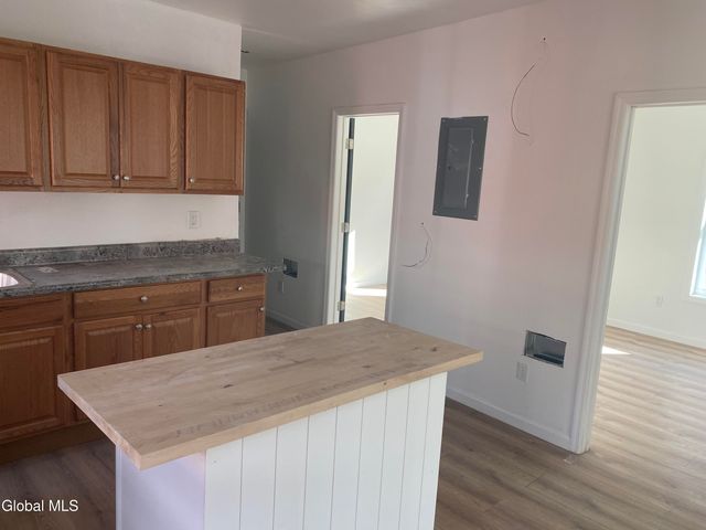 30 Kline Street, Amsterdam, NY 12010