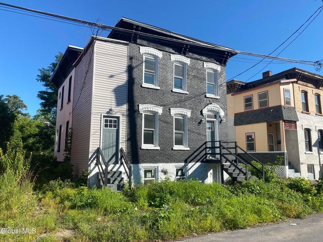 30 Kline Street, Amsterdam, NY 12010