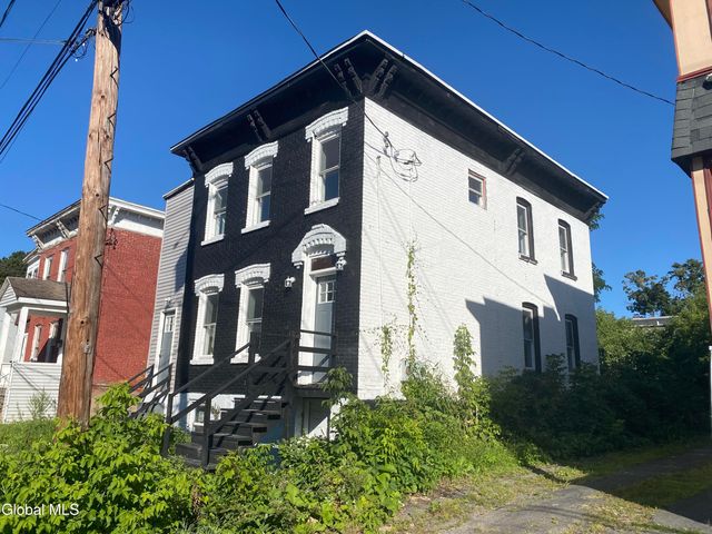 30 Kline Street, Amsterdam, NY 12010