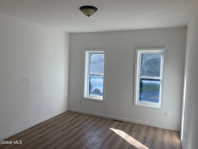 30 Kline Street, Amsterdam, NY 12010