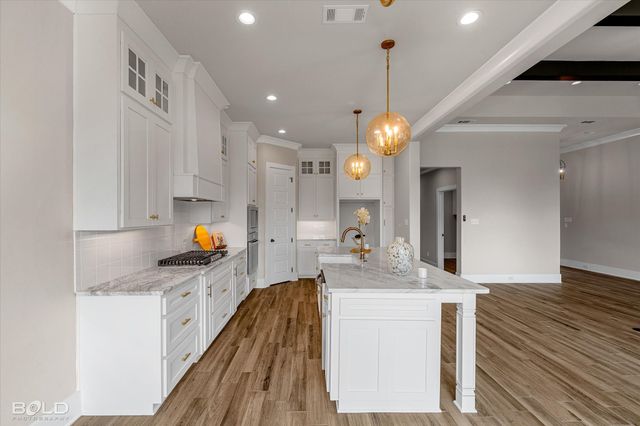 586 Corinth Circle, Bossier City, LA 71111