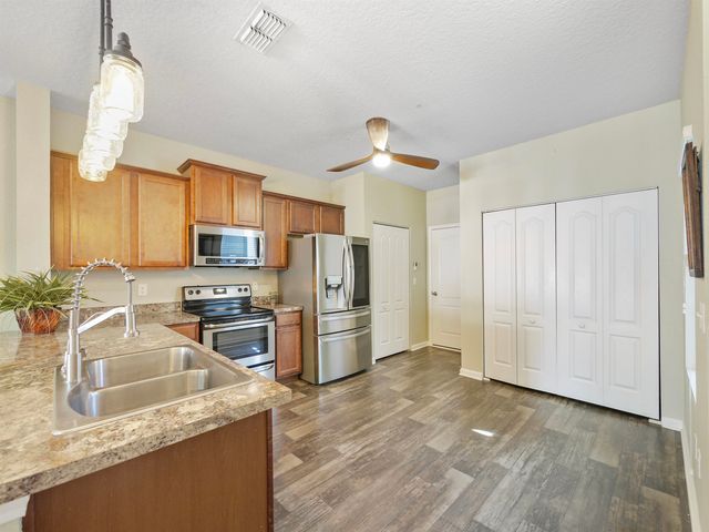 66 Buckley Ct, St Augustine, FL 32086