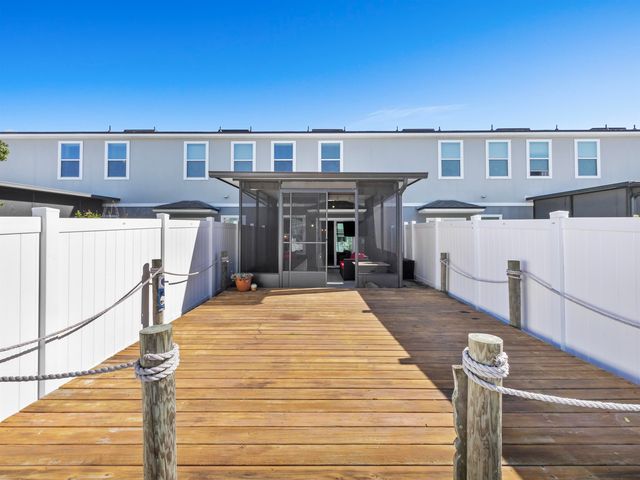 66 Buckley Ct, St Augustine, FL 32086