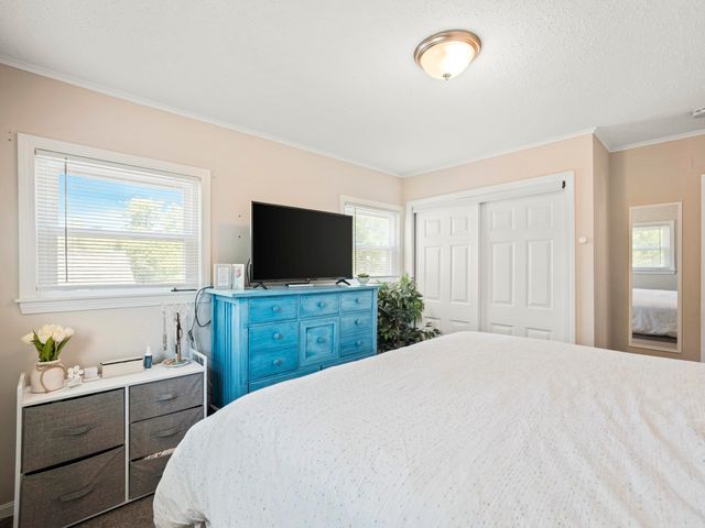 12 Field Avenue, Salem, NH 03079