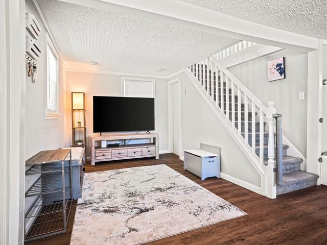 12 Field Avenue, Salem, NH 03079