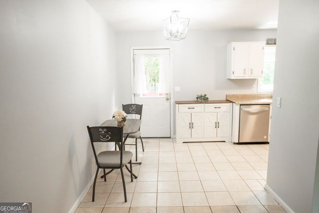 180 Beverly Park Court, Newnan, GA 30263