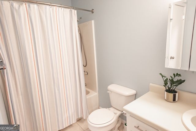 180 Beverly Park Court, Newnan, GA 30263