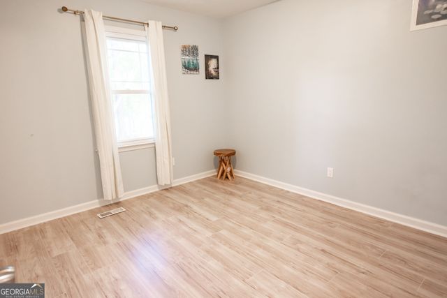 180 Beverly Park Court, Newnan, GA 30263