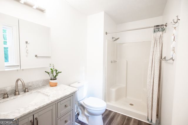 180 Beverly Park Court, Newnan, GA 30263