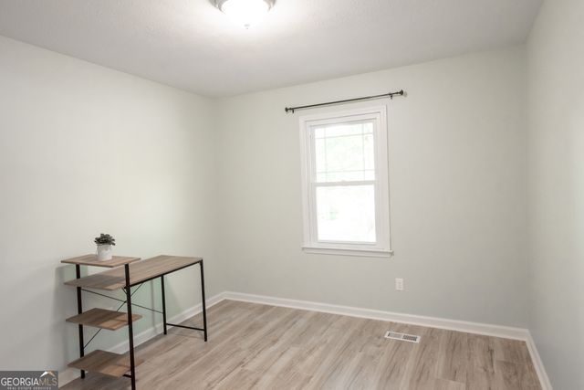 180 Beverly Park Court, Newnan, GA 30263