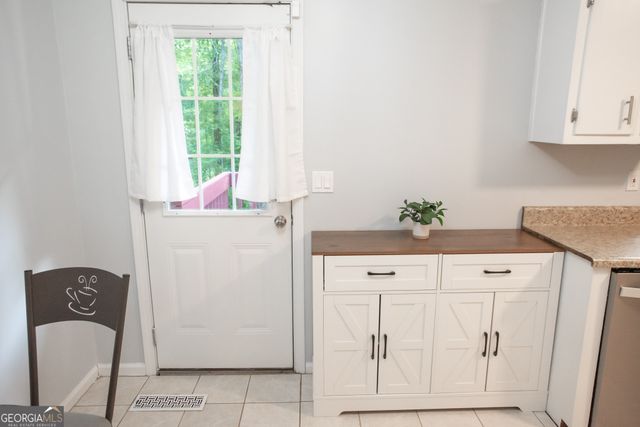 180 Beverly Park Court, Newnan, GA 30263
