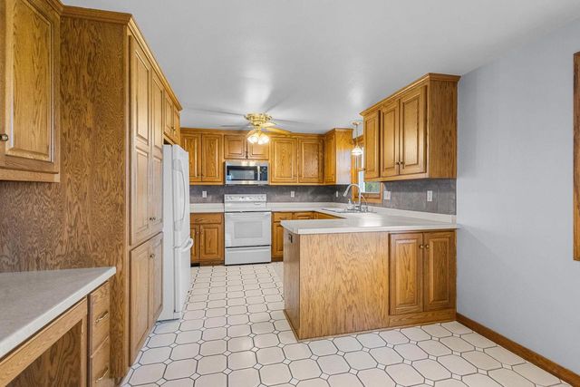 5184 FINGER ROAD, Green Bay, WI 54311