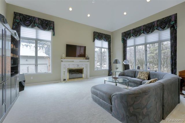 1721 Archers Pointe, Rochester Hills, MI 48306