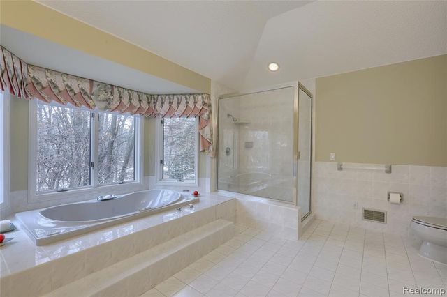 1721 Archers Pointe, Rochester Hills, MI 48306