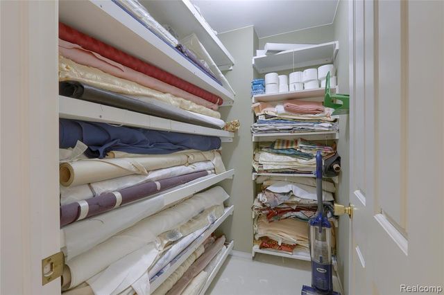 1721 Archers Pointe, Rochester Hills, MI 48306