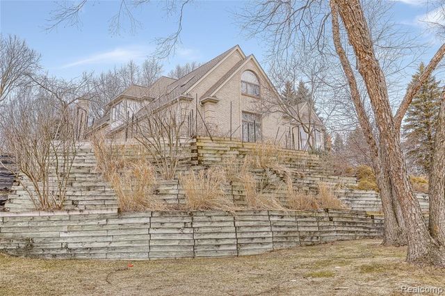 1721 Archers Pointe, Rochester Hills, MI 48306