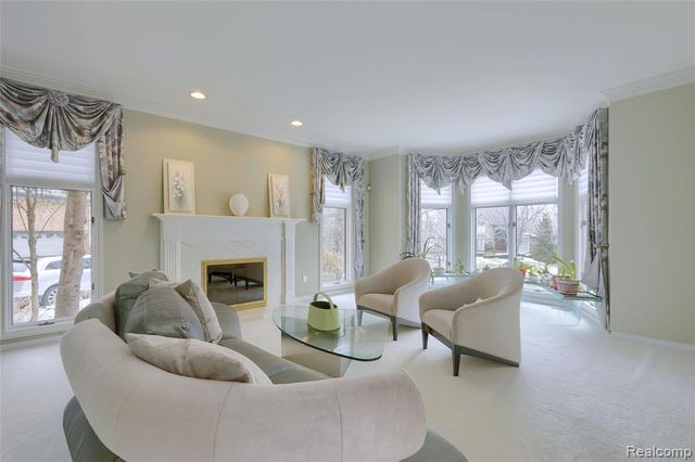 1721 Archers Pointe, Rochester Hills, MI 48306