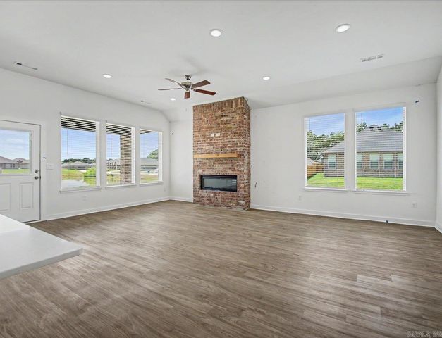103 Mikah Drive, Maumelle, AR 72113
