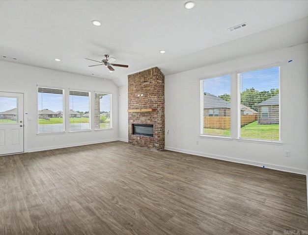 103 Mikah Drive, Maumelle, AR 72113