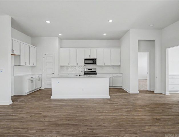 103 Mikah Drive, Maumelle, AR 72113