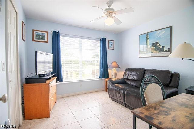 4418 SW 12th PL, Cape Coral, FL 33914