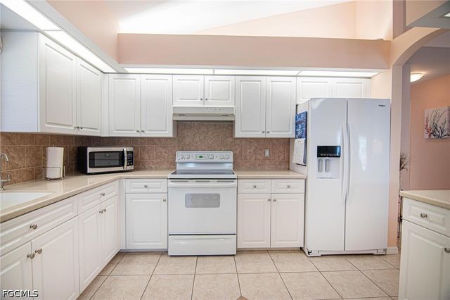 4418 SW 12th PL, Cape Coral, FL 33914